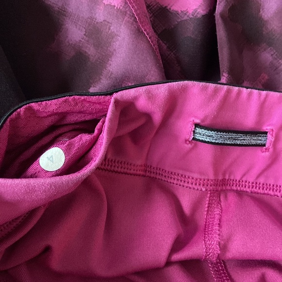 🛑SOLD Lululemon What the Sport Bike Short in Blooming Pixie Raspberry Size 4 - Picture 9 of 9